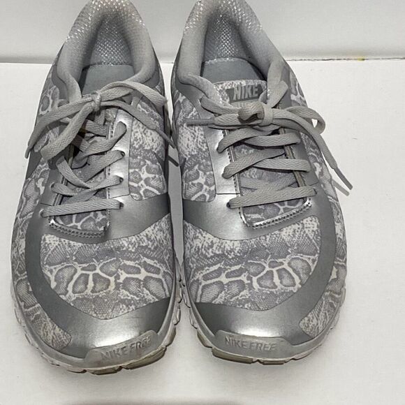 Nike Women's Metallic Silver Free 5.0 Snake Print Running Sneaker Shoes Size 10 - Picture 2 of 9